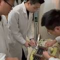 基于水中脉冲放电的退役锂离子电池正极活性物质分离设备